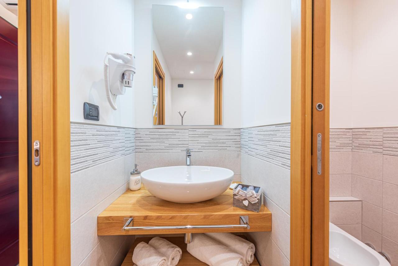 Room 176, Alba Town Екстер'єр фото
