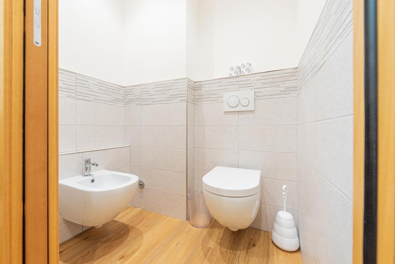 Room 176, Alba Town Екстер'єр фото
